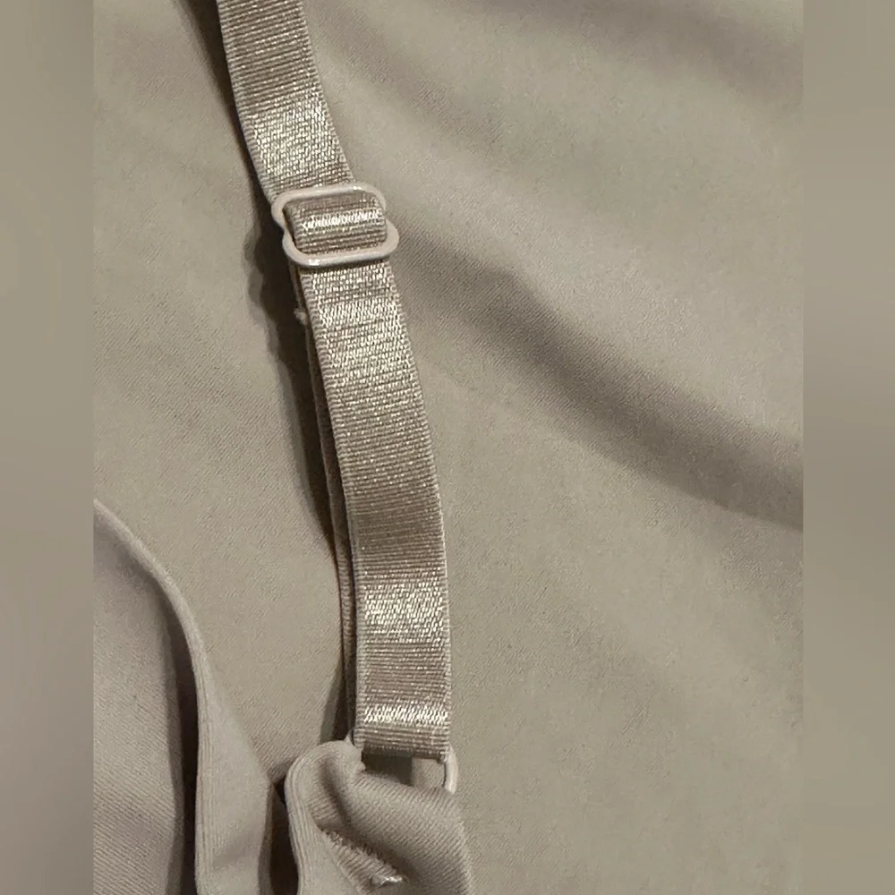 Warners shapewear slip dress Women “M” Tan Color Adjustable Strap Nylon-Spandex - Picture 10 of 11